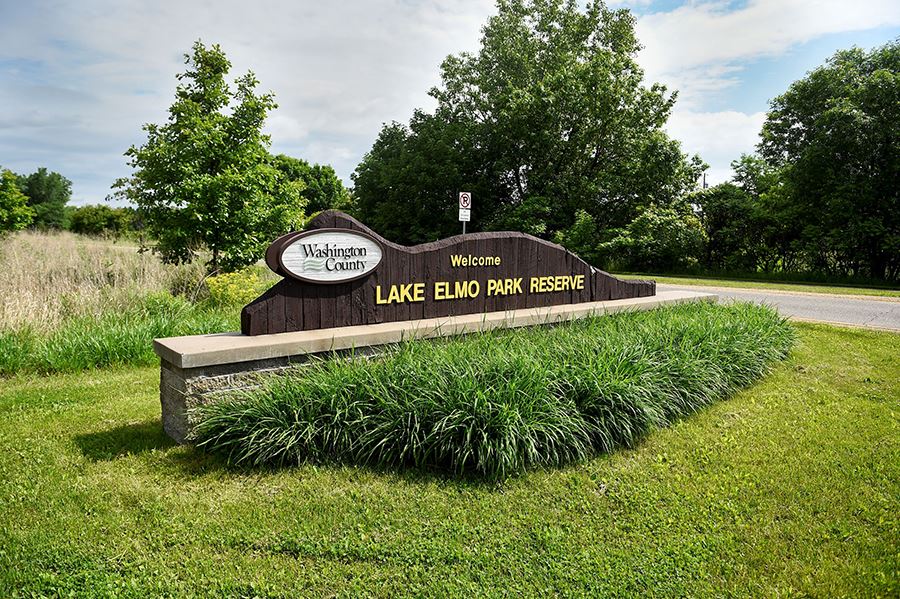 Lake Elmo Entrance Sign